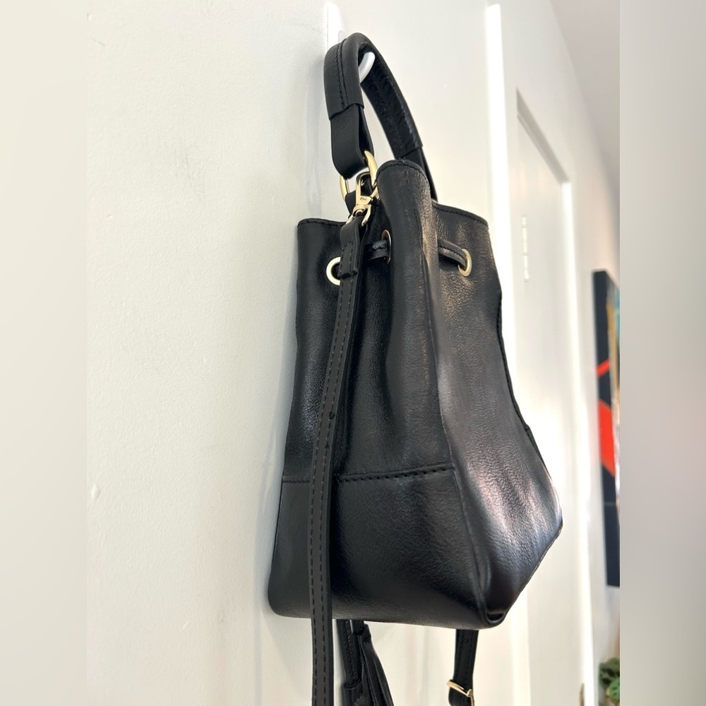 DIVINA FIRENZE Black Leather Tassel Bucket Bag | Small/Mini | Made in Italy - Picture 4 of 9